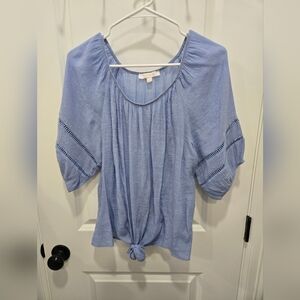 Boho style blouse. Powder Blue. Ivy Ridge. Size L.